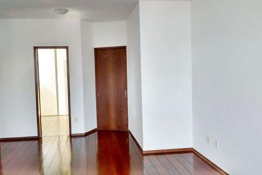 sala  de apartamento à venda com 2 quartos, 80m² em Savassi, Belo Horizonte
