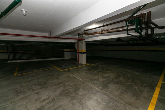 GARAGEM de apartamento para alugar com 3 quartos, 97m² em Centro, Campinas