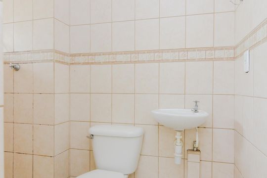 Banheiro de apartamento à venda com 2 quartos, 45m² em Vila Bremen, Guarulhos