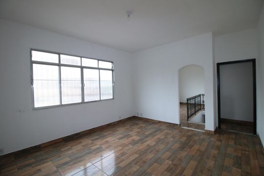 Casa para alugar com 2 quartos, 160m² em Penha Circular, Rio de Janeiro