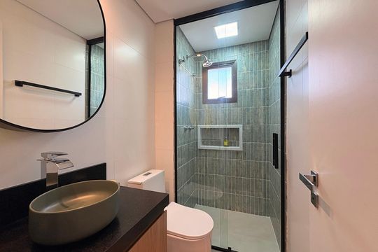 Banheiro da Suíte 2 de apartamento à venda com 3 quartos, 117m² em Vila Santa Teresa, Santo André