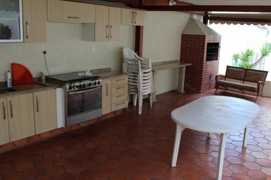 Casa à venda com 3 quartos, 440m² em Vila Irmaos Arnoni, São Paulo