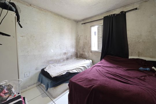 Quarto 1 de apartamento à venda com 2 quartos, 48m² em Jardim Alzira Franco, Santo André