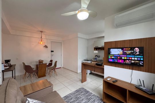 Sala de apartamento para alugar com 2 quartos, 55m² em Vargem Pequena, Rio de Janeiro