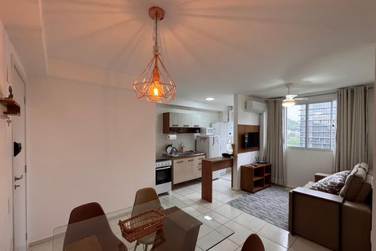 Apartamento para alugar com 2 quartos, 55m² em Vargem Pequena, Rio de Janeiro