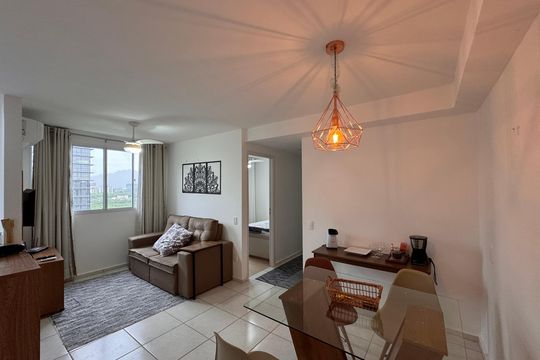 Sala de apartamento para alugar com 2 quartos, 55m² em Vargem Pequena, Rio de Janeiro