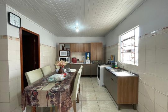 Casa à venda com 3 quartos, 200m² em Santos Dumont, São Leopoldo