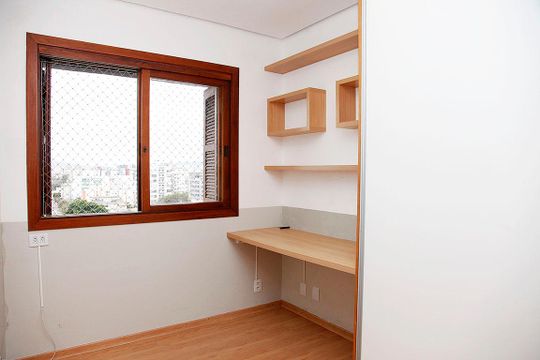 Quarto 2 de apartamento para alugar com 2 quartos, 60m² em Menino Deus, Porto Alegre