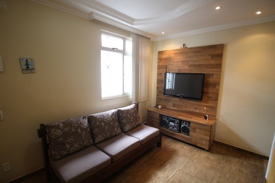 Sala de apartamento à venda com 2 quartos, 60m² em Novo Riacho, Contagem
