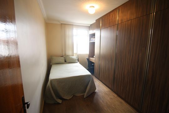Quarto 1 de apartamento à venda com 2 quartos, 60m² em Novo Riacho, Contagem