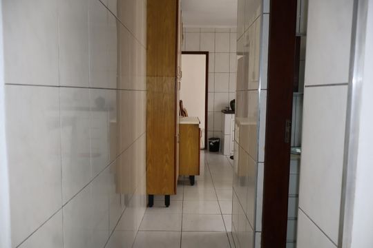 Corredor de casa à venda com 2 quartos, 100m² em Jardim Nove de Julho, São Paulo