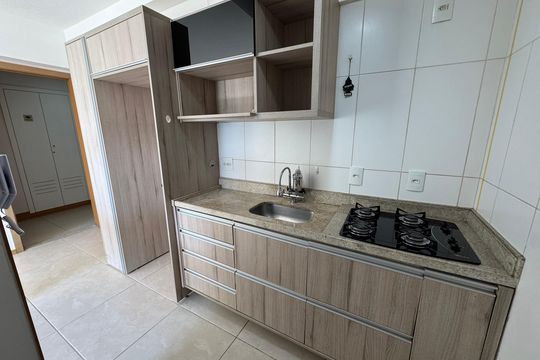 Cozinha de apartamento para alugar com 1 quarto, 32m² em Águas Claras, Brasília