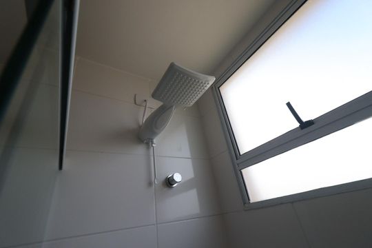 Banheiro do Quarto 2 de apartamento para alugar com 2 quartos, 52m² em Recreio das Acacias, Ribeirão Preto