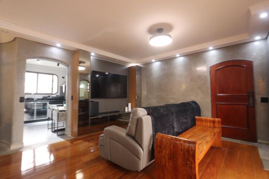 Apartamento à venda com 4 quartos, 157m² em Jardim Avelino, São Paulo