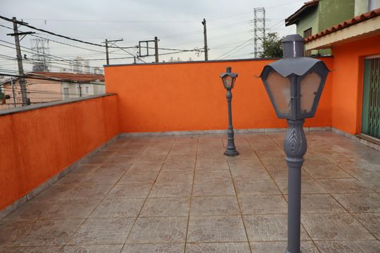 Varanda de casa à venda com 4 quartos, 191m² em Vila Cleonice, São Paulo