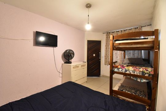 Kitnet de casa para alugar com 1 quarto, 45m² em Águas Belas, São José dos Pinhais