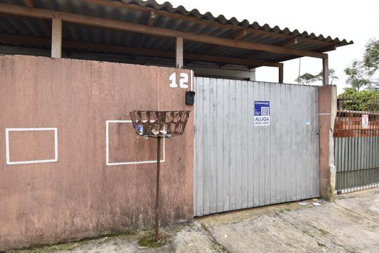 Placa de casa para alugar com 1 quarto, 45m² em Águas Belas, São José dos Pinhais