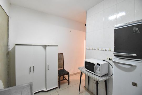 Kitnet de casa para alugar com 1 quarto, 45m² em Águas Belas, São José dos Pinhais