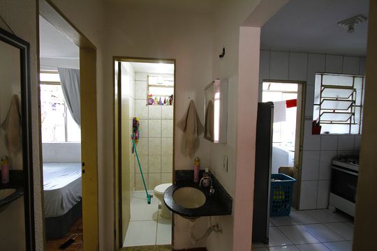 Corredor de apartamento à venda com 2 quartos, 44m² em Madre Gertrudes, Belo Horizonte
