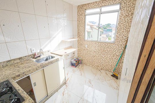 Cozinha de apartamento para alugar com 2 quartos, 46m² em Vila Cloris, Belo Horizonte