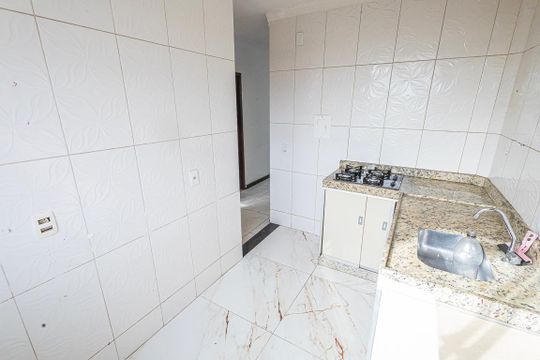 Cozinha de apartamento para alugar com 2 quartos, 46m² em Vila Cloris, Belo Horizonte