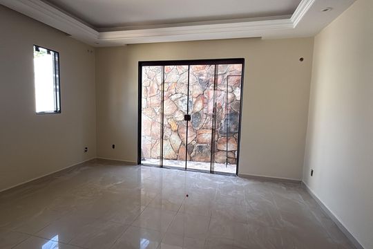 Casa para alugar com 4 quartos, 280m² em Jardim América, Goiânia