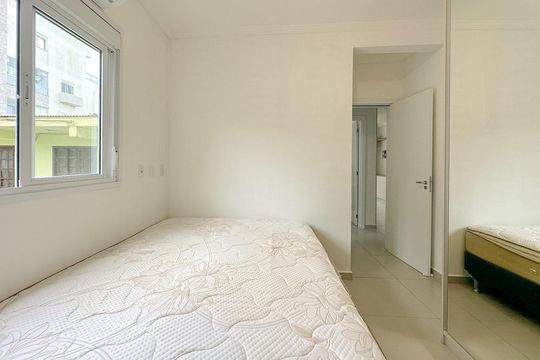 Suíte  de apartamento para alugar com 2 quartos, 60m² em Ingleses do Rio Vermelho, Florianópolis