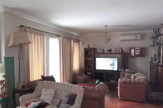 Casa à venda com 4 quartos, 550m² em Vila Albertina, São Paulo