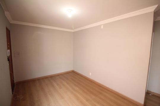 Sala de apartamento para alugar com 2 quartos, 45m² em Jardim Riacho das Pedras, Contagem