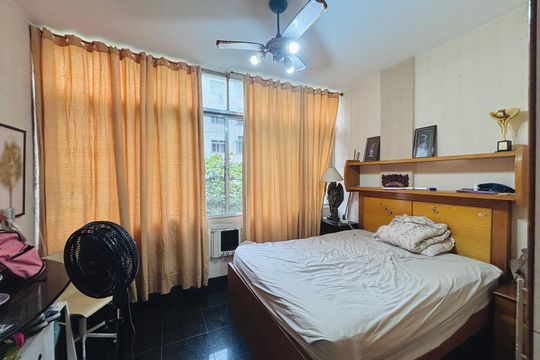 Quarto de apartamento para alugar com 2 quartos, 70m² em Copacabana, Rio de Janeiro