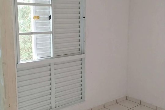 Quarto de apartamento para alugar com 2 quartos, 55m² em Conjunto Residencial José Bonifácio, São Paulo