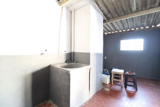 Área de Serviço de casa para alugar com 2 quartos, 100m² em Brasil, Uberlândia