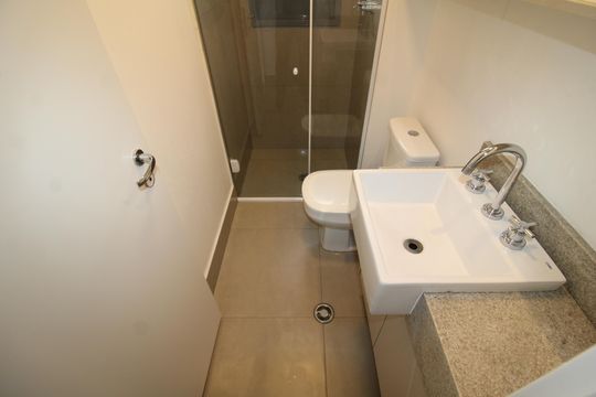 Banheiro de apartamento para alugar com 2 quartos, 56m² em Tucuruvi, São Paulo