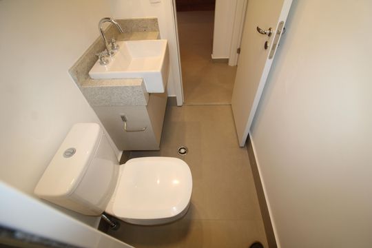 Banheiro 2 de apartamento para alugar com 2 quartos, 56m² em Tucuruvi, São Paulo