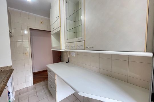 Cozinha de apartamento à venda com 2 quartos, 57m² em Butantã, São Paulo