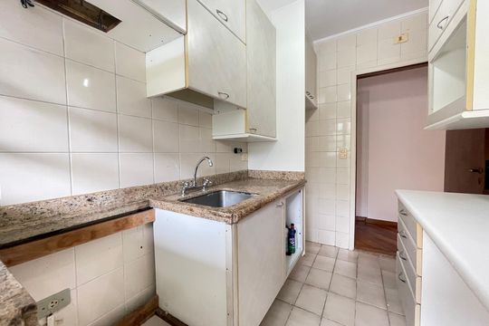 Cozinha de apartamento à venda com 2 quartos, 57m² em Butantã, São Paulo