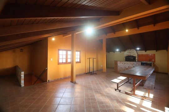 Área comum - Churrasqueira de casa para alugar com 5 quartos, 380m² em Nossa Senhora das Gracas, Canoas