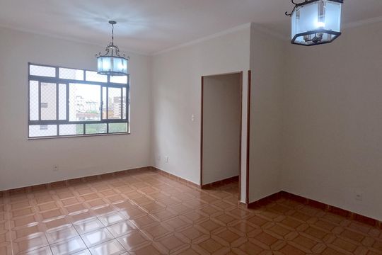 Apartamento para alugar com 3 quartos, 136m² em Embaré, Santos