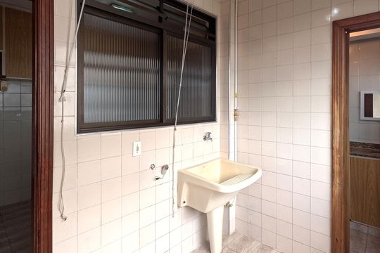 Área de Serviço de apartamento para alugar com 3 quartos, 136m² em Embaré, Santos