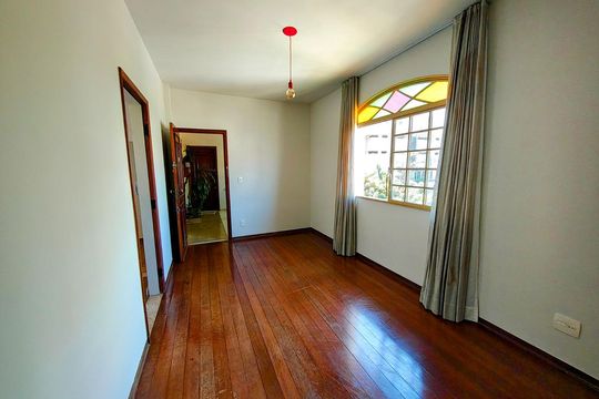 Apartamento à venda com 3 quartos, 92m² em Serra, Belo Horizonte