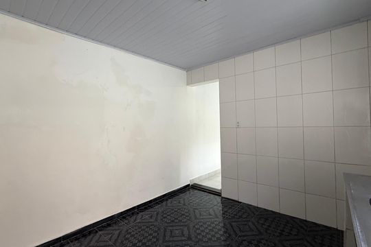 Casa para alugar com 1 quarto, 45m² em Parque Jandaia, Carapicuíba
