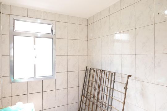 Cozinha de apartamento para alugar com 2 quartos, 45m² em Conjunto Habitacional Fazenda do Carmo, São Paulo