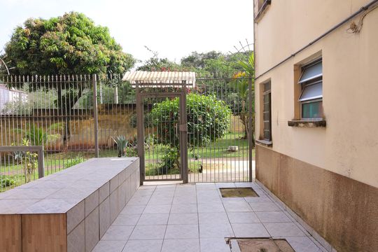 Área comum  de apartamento para alugar com 2 quartos, 45m² em Conjunto Habitacional Fazenda do Carmo, São Paulo