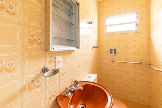 Lavabo  de casa à venda com 3 quartos, 171m² em Parque Jabaquara, São Paulo