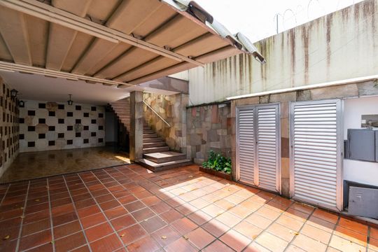 Garagem de casa à venda com 3 quartos, 171m² em Parque Jabaquara, São Paulo