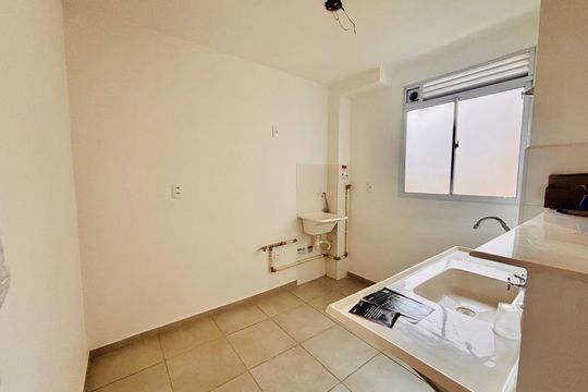 Cozinha  de apartamento à venda com 2 quartos, 39m² em Chácara Estela, Barueri