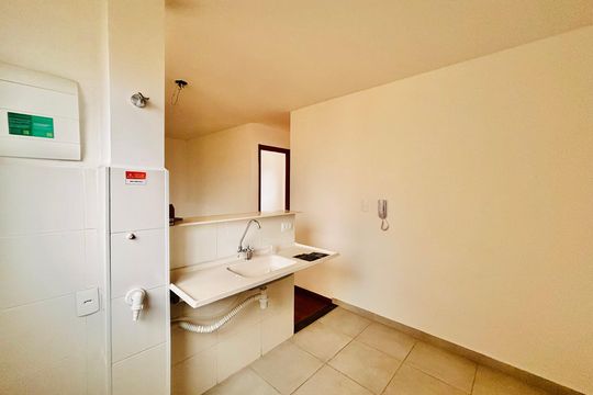 Cozinha de apartamento à venda com 2 quartos, 39m² em Chácara Estela, Barueri