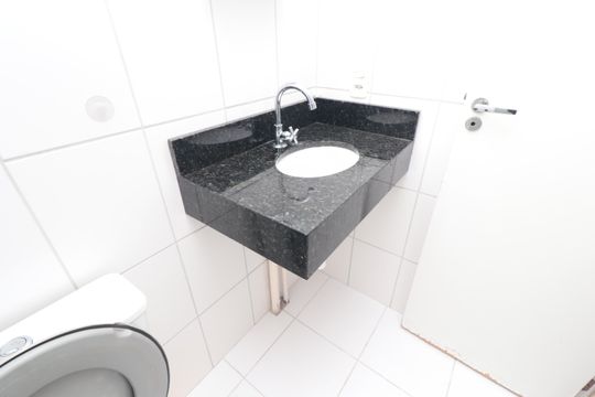 Banheiro de kitnet/studio à venda com 1 quarto, 29m² em Vila Campanela, São Paulo