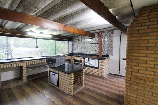 Churrasqueira de casa para alugar com 2 quartos, 80m² em Rio Pequeno, São Paulo