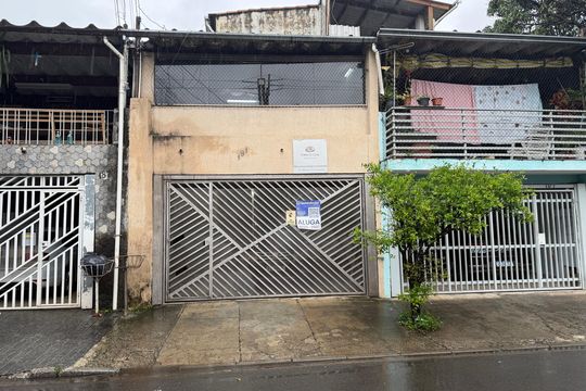Fachada de casa para alugar com 2 quartos, 80m² em Rio Pequeno, São Paulo